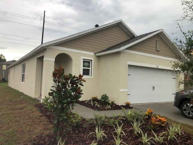 Foto del edificio - 703 Chinoy Rd