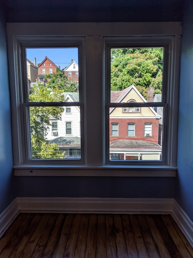 Building Photo - 4109 Haldane St