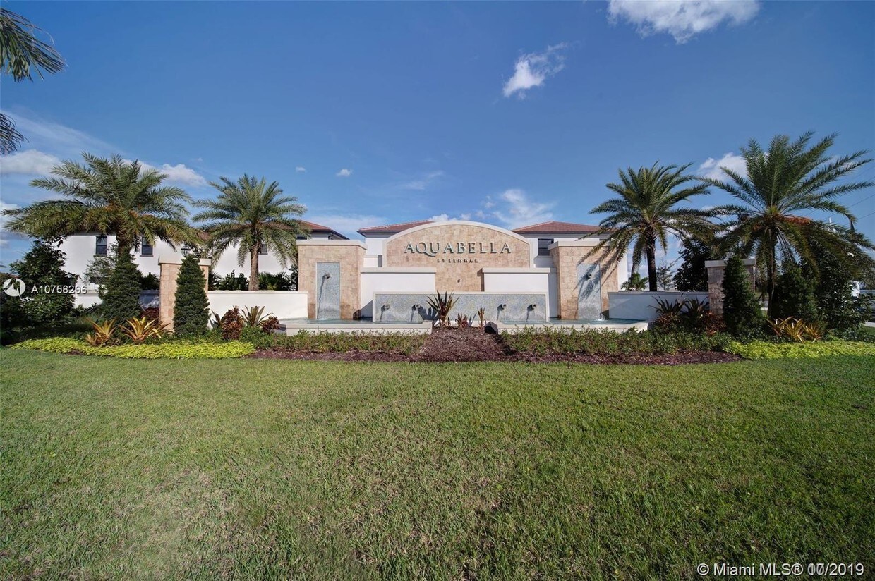 Primary Photo - 10563 W 33rd Way