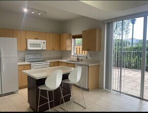 Building Photo - 11500 NW 60th Terrace