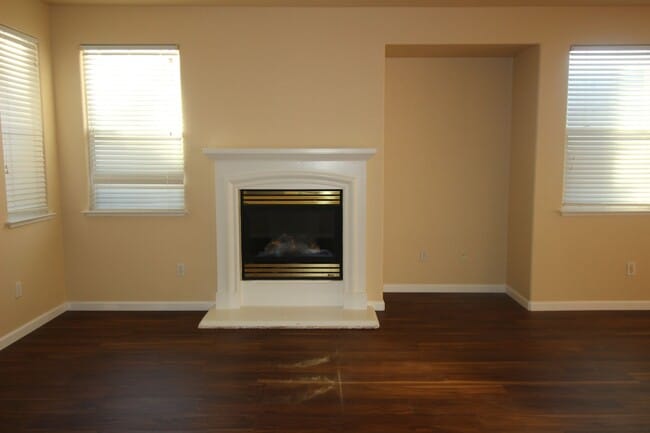 Foto del edificio - Spacious Home in SW Santa Rosa