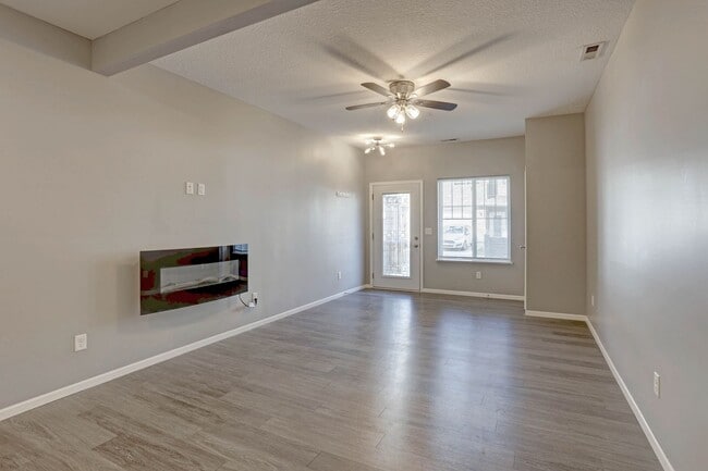 Interior Photo - Fox Run Townhomes