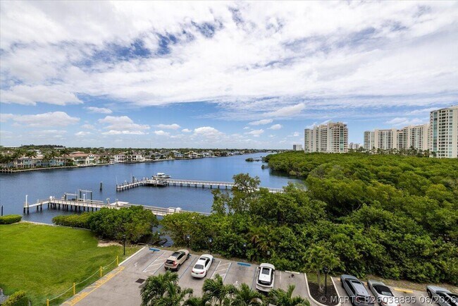 Foto del edificio - 3912 S Ocean Blvd