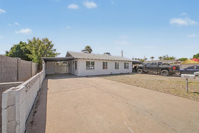 Foto del edificio - 2534 N 28th St