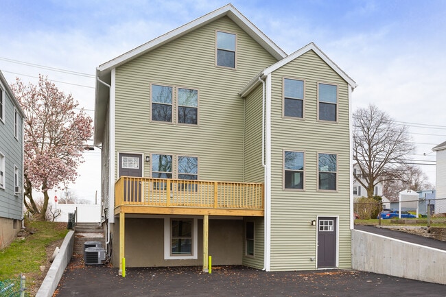 Building Photo - 478 Fulton St