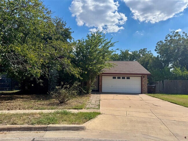 Foto del edificio - 1203 Yorkshire Ln