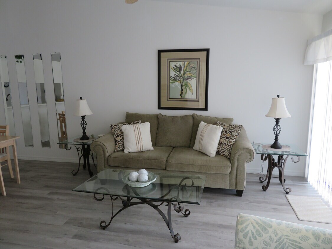 Primary Photo - 12144 SW Egret Cir