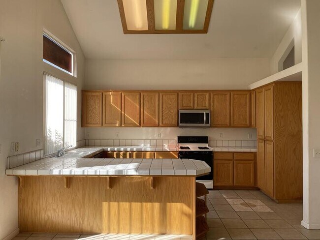 Building Photo - 4964 Bay View Cir