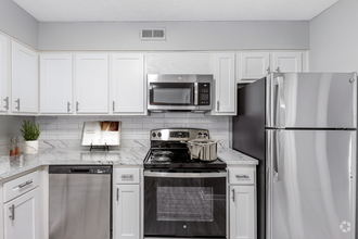 Foto principal - Elliot Roswell Apartments