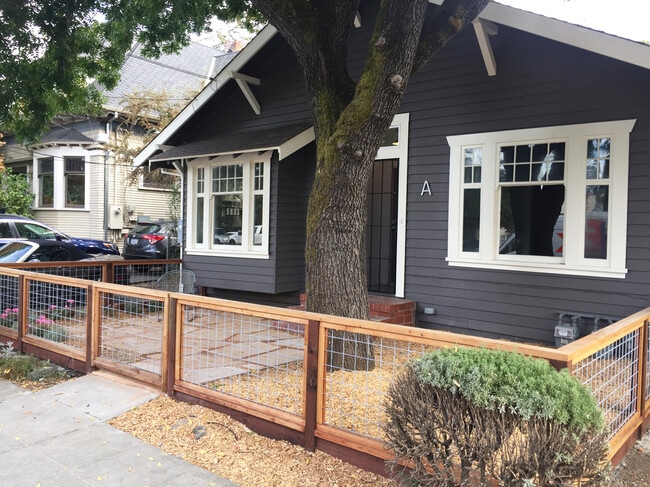 Building Photo - 848 3rd St