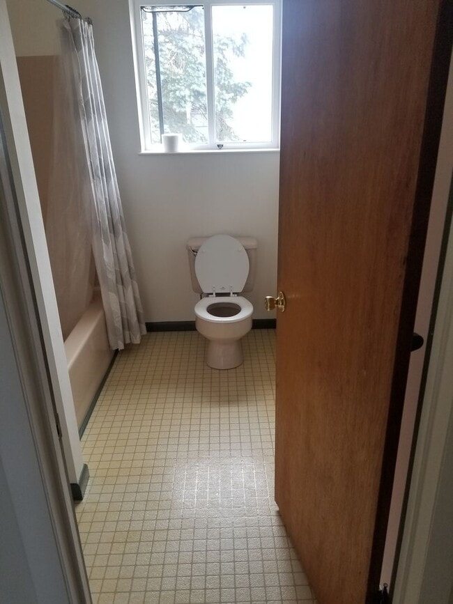 Building Photo - 218 Pontiac St