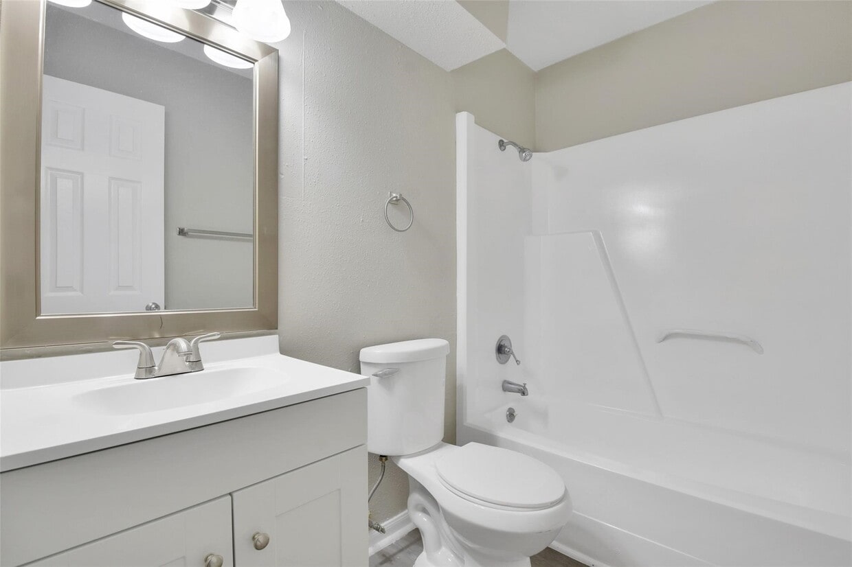 Foto principal - 1300 Baker Ave