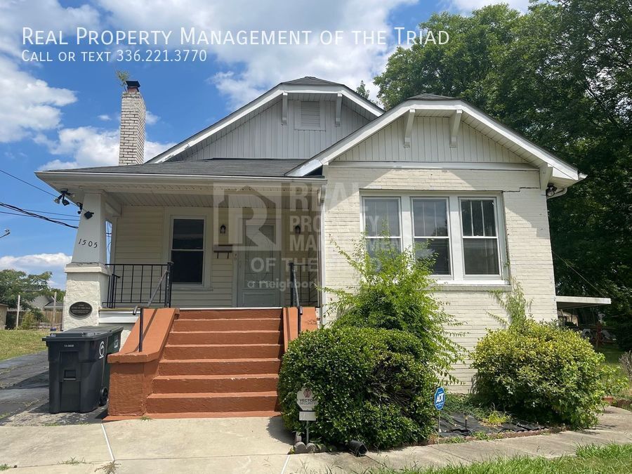 Primary Photo - 3 Bedroom, 1 Bath Single Story Home in Gre...