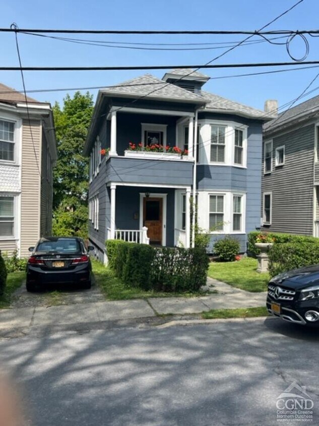 154 Green St, Hudson, NY 12534 Room for Rent in Hudson, NY