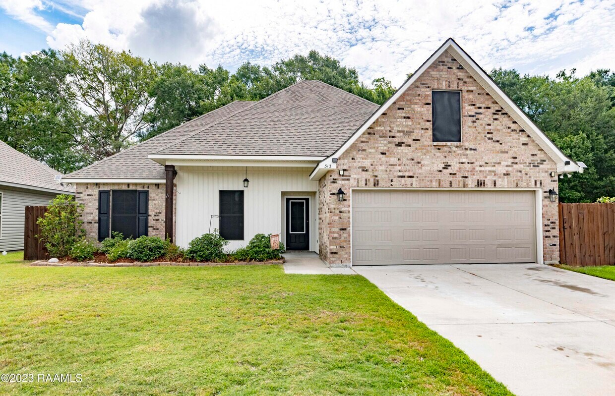 Primary Photo - 313 Springsteen Ln