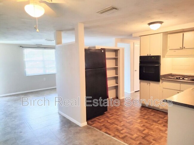 Foto del edificio - 3402 Peterborough St