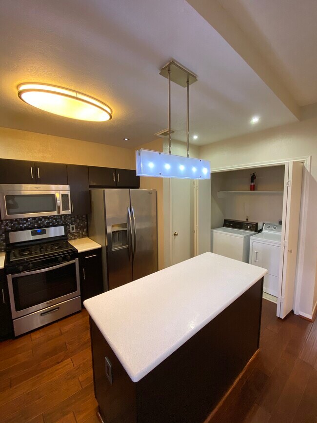 Brand new stove/ oven - 2910 Grants Lake Blvd