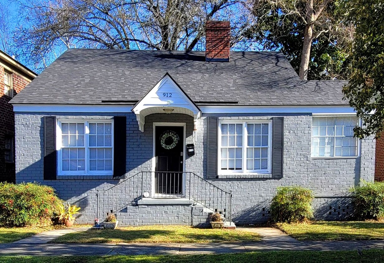 Foto principal - Large Downtown Savannah 2BR/1BA House For ...