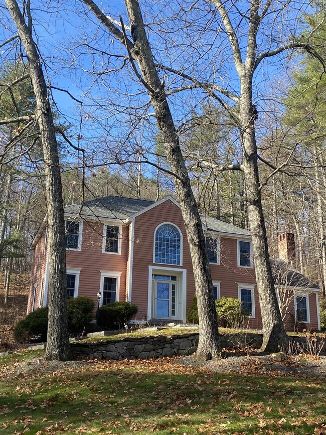 Building Photo - 13 Bear Hill Rd