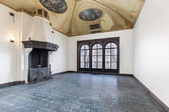 Building Photo - 107 Beacon St