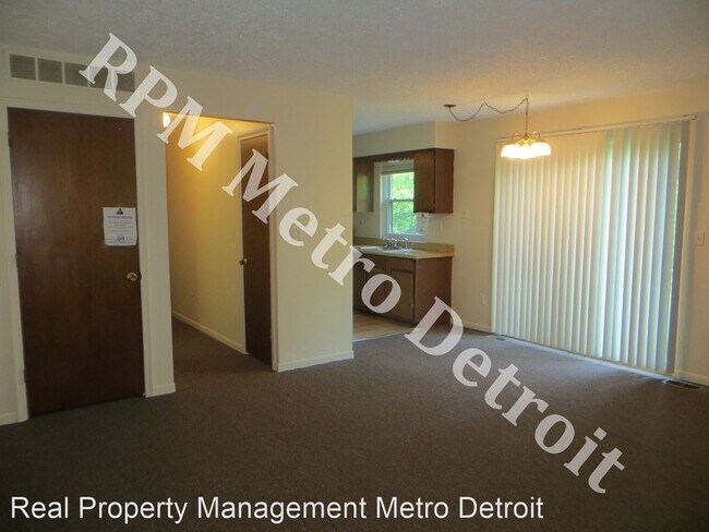 Building Photo - 2 br, 1 bath House - 149 Village Ct