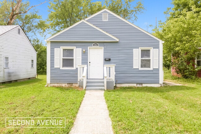 Building Photo - 2922 N Drexel Ave