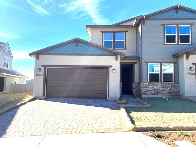 Building Photo - New Construction in the Farms with the bes...
