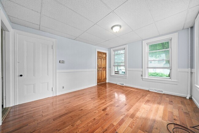 Building Photo - 152 S Franklin St