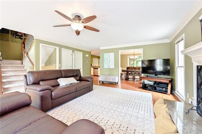 Foto del edificio - 8903 Carroll Manor Dr