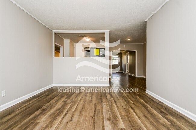 Foto del edificio - 114 Ravenwood Way