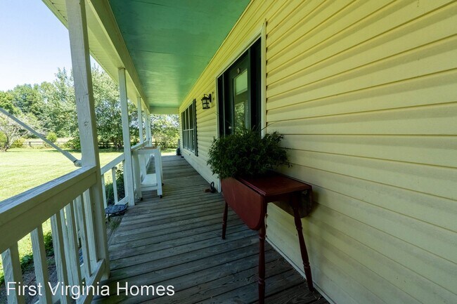 Building Photo - 3 br, 2.5 bath House - 6942 West River Rd