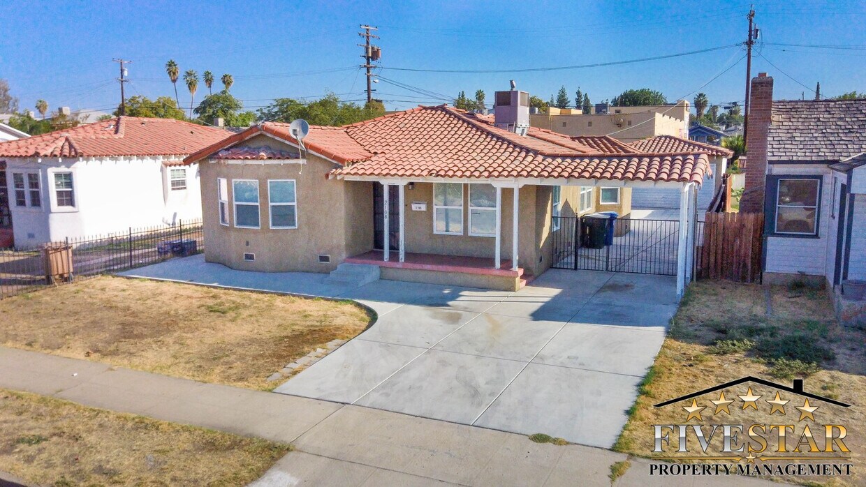 Primary Photo - 2108 Monterey St