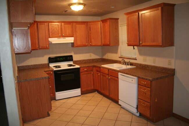 Kitchen - 5328 NW 45th St
