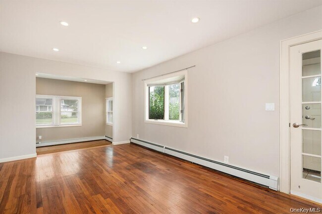 Building Photo - 23 Rosebud Ave