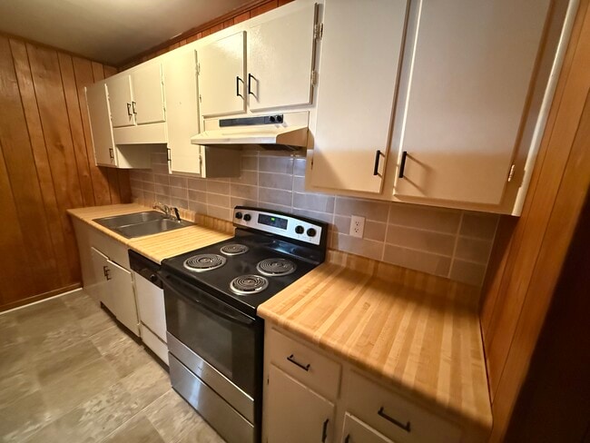 Foto del edificio - 586 Franklin St