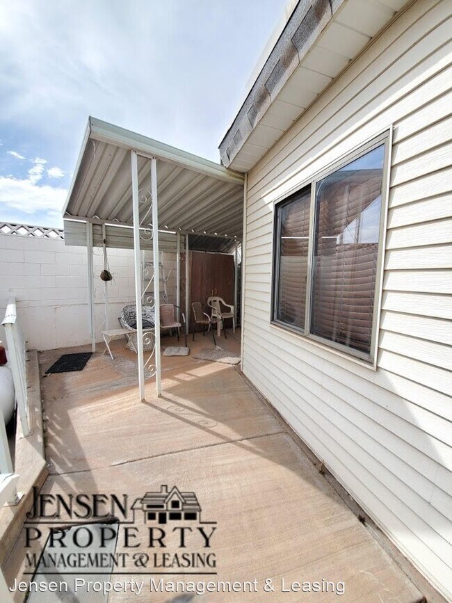 Building Photo - 2 br, 2 bath House - 1150 West Red Hills P...
