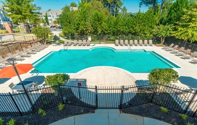 Building Photo - 2900 Laurel Ridge Way