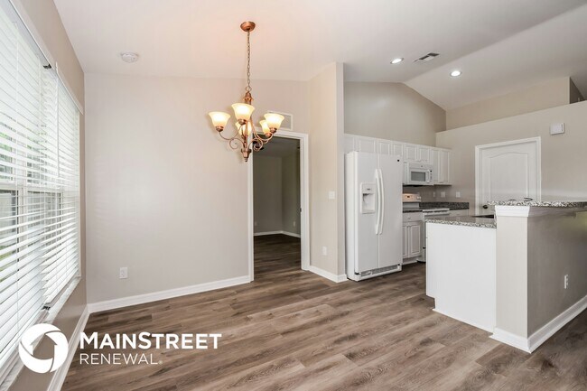 Building Photo - 2405 NW Juanita Pl