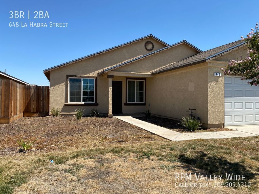 Primary Photo - 3 Bedroom 2 Bathroom Home Available Now!
