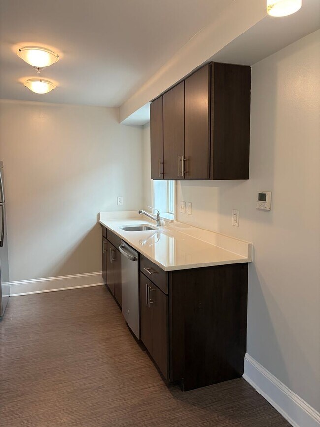 Foto del edificio - 3300 Rhode Island Ave