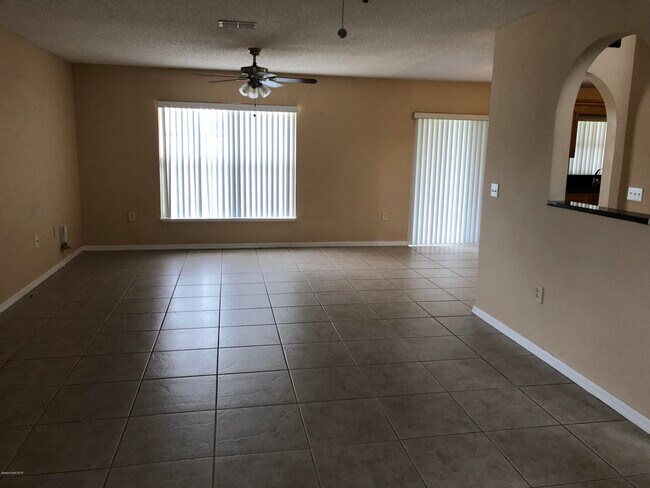 Foto del edificio - 1793 Sawgrass Dr SW