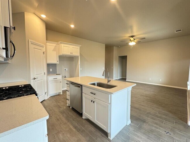 Foto del edificio - 8401 NW 162nd St