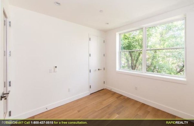 Foto del edificio - 828 Willoughby Ave