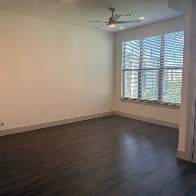 43d22371-de7a-4375-aeb9-00b3dc28aff9.jpg - Mustang Ridge Apartments