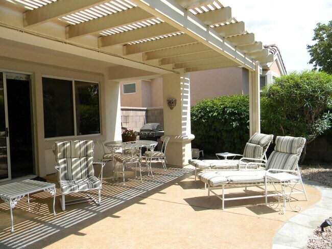 Foto del edificio - 78335 Sterling Ln
