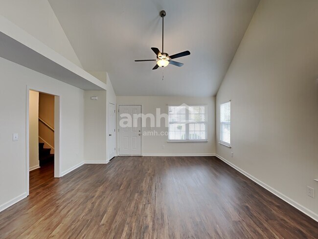 Building Photo - 1703 Chris Drive
