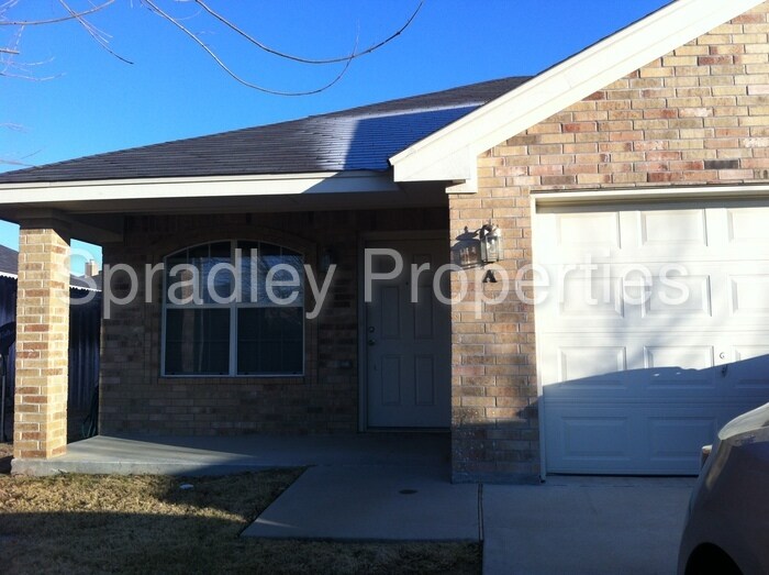 Primary Photo - 5014 205 Loop