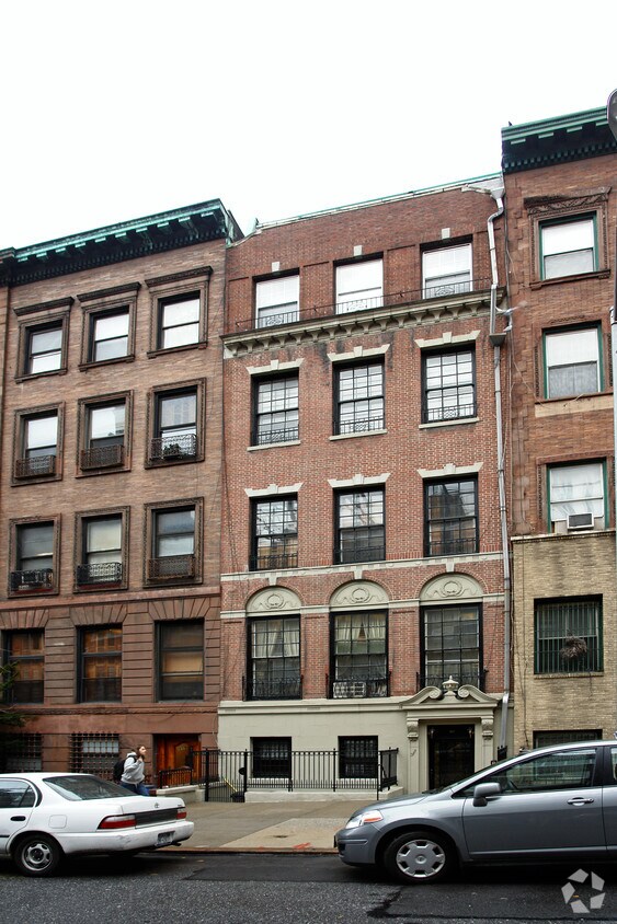 Foto del edificio - 317 W 75th St