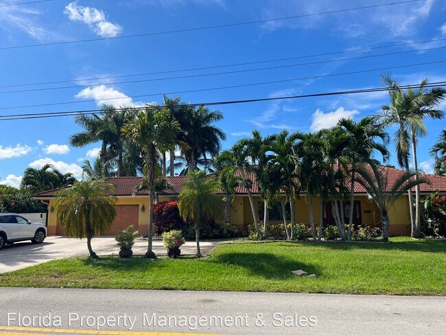 4 br, 3 bath House - 675 West Tropical Way, - 4 br, 3 bath House - 675  West Tropical Way,