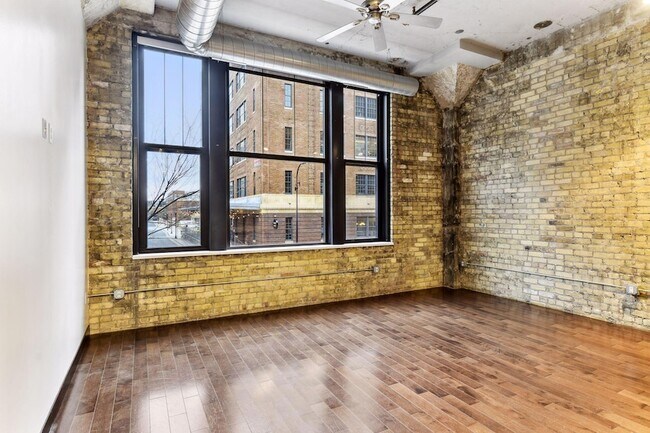 Foto del edificio - 618 N Washington Ave